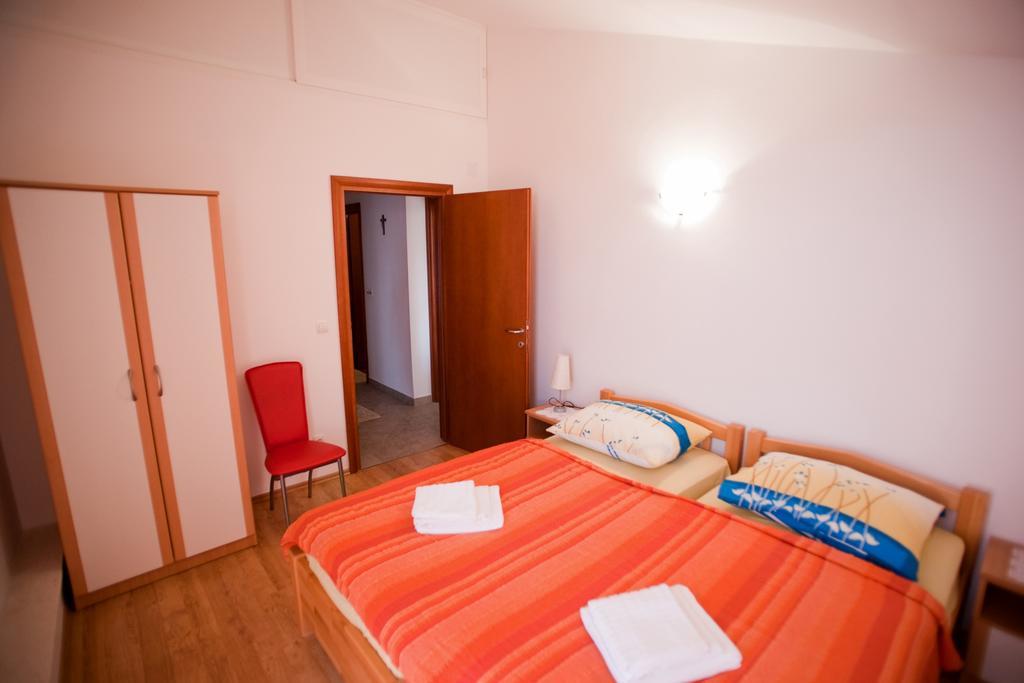 Apartments Marinic Primošten Zimmer foto